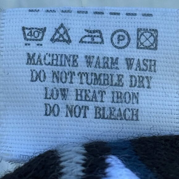 Coogi Style Patterned Sweater Made in Italy - Picture 7 of 7